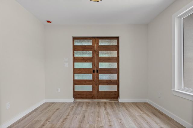 3211 Canter LN, Austin, TX 78759