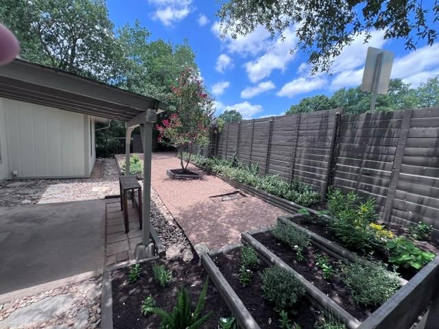 3211 Canter LN, Austin, TX 78759