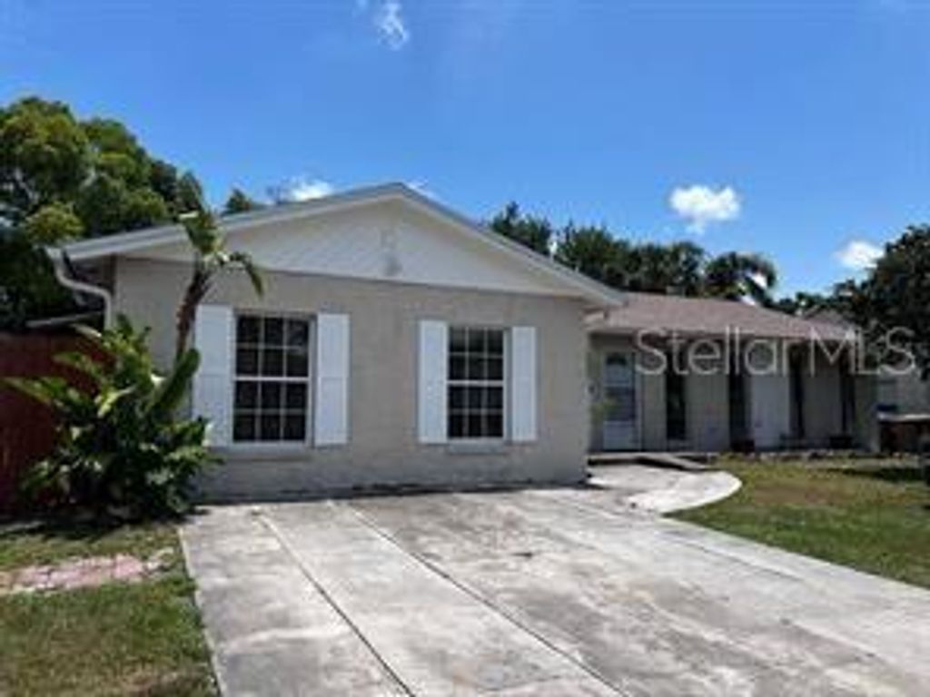 131 SAN BLAS AVENUE, Kissimmee, FL 34743