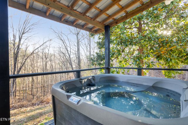 3401 Mountain Overlook Way, Sevierville, TN 37876