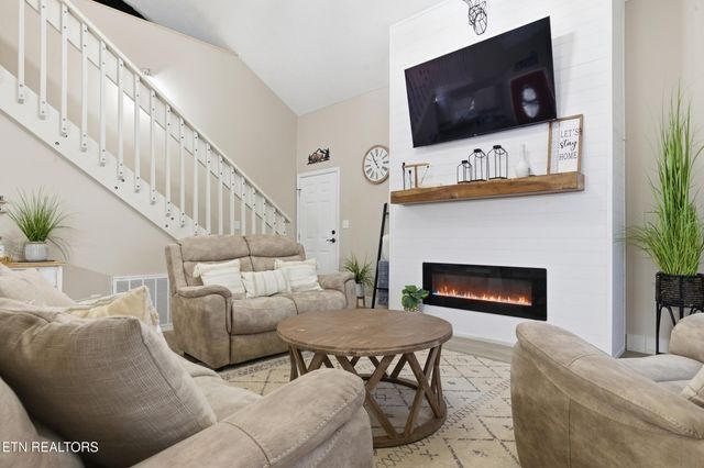 3401 Mountain Overlook Way, Sevierville, TN 37876