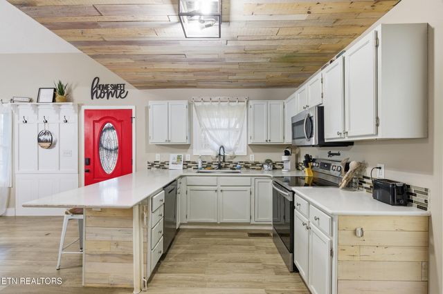 3401 Mountain Overlook Way, Sevierville, TN 37876