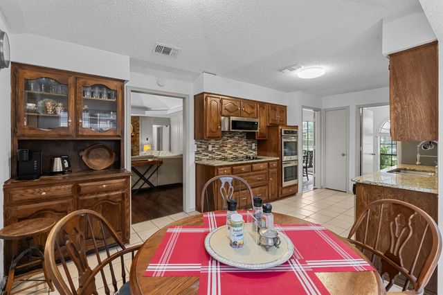 309 Faircrest Drive, Garland, TX 75040