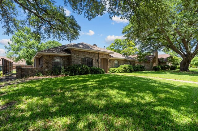 309 Faircrest Drive, Garland, TX 75040