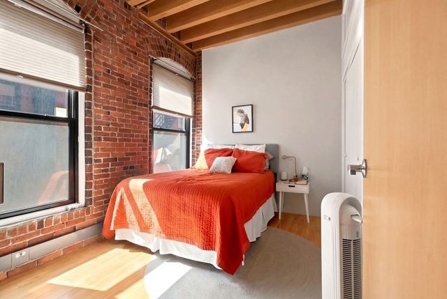 111 Beach 3-B, Boston, MA 02111