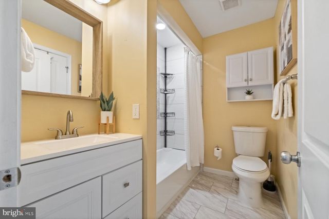 402 BAYSIDE DR, Baltimore, MD 21222
