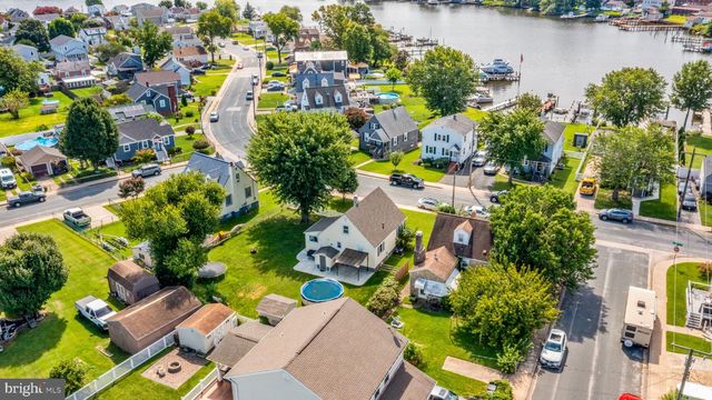402 BAYSIDE DR, Baltimore, MD 21222