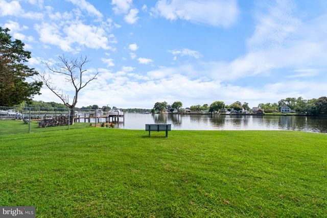 402 BAYSIDE DR, Baltimore, MD 21222