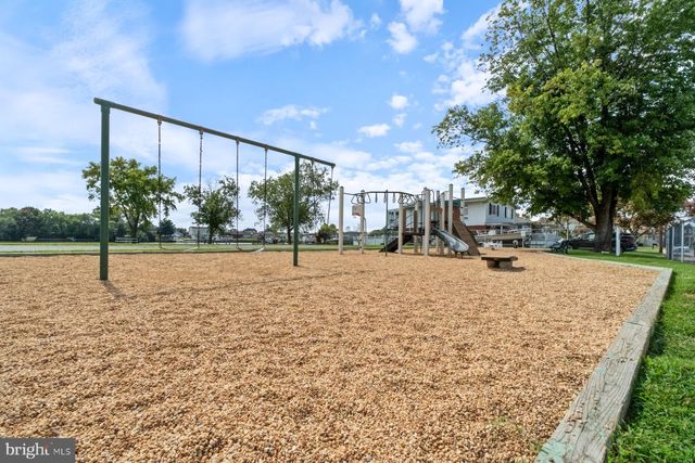 402 BAYSIDE DR, Baltimore, MD 21222