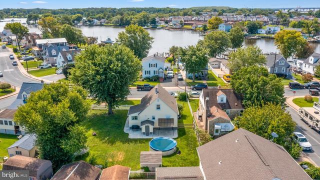 402 BAYSIDE DR, Baltimore, MD 21222