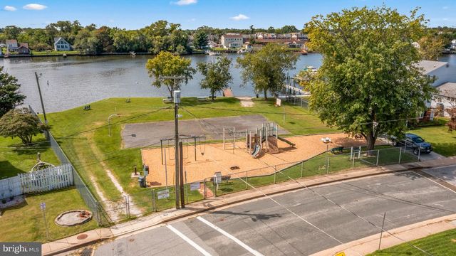402 BAYSIDE DR, Baltimore, MD 21222