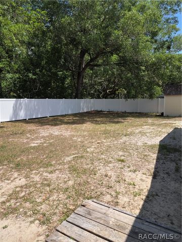8219 W Trotter Lane, Homosassa, FL 34446