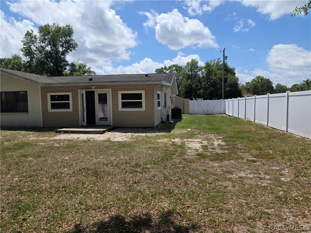 8219 W Trotter Lane, Homosassa, FL 34446