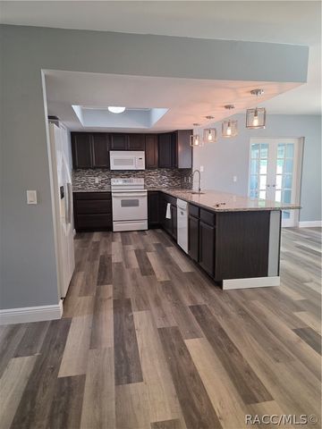 8219 W Trotter Lane, Homosassa, FL 34446