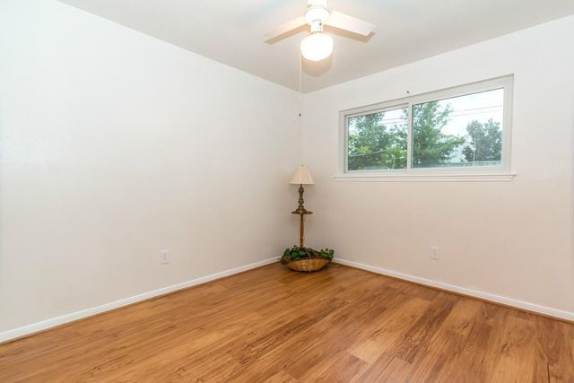 805 Thornwood Drive, Shenandoah, TX 77381
