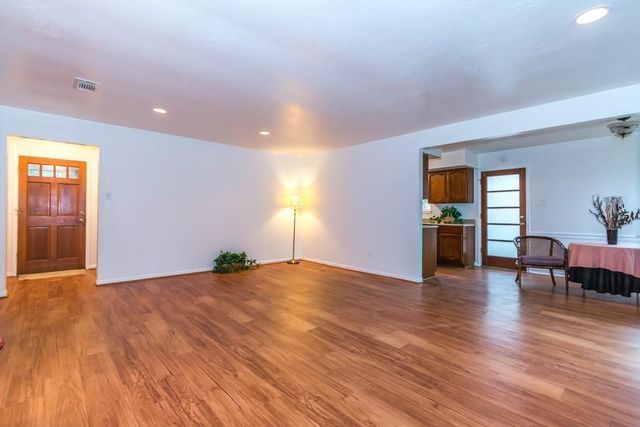 805 Thornwood Drive, Shenandoah, TX 77381
