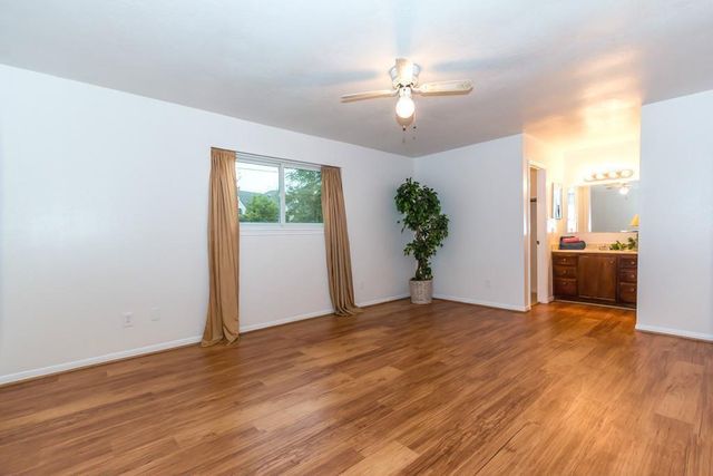 805 Thornwood Drive, Shenandoah, TX 77381