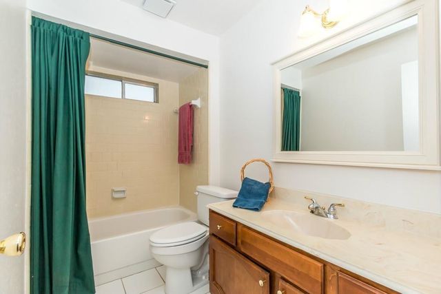 805 Thornwood Drive, Shenandoah, TX 77381