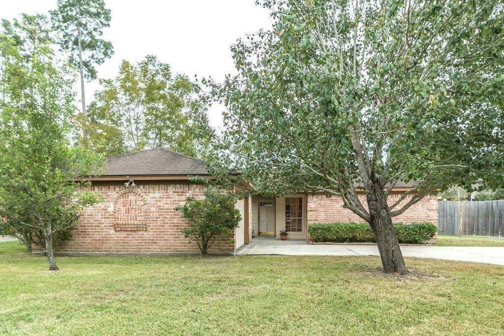 805 Thornwood Drive, Shenandoah, TX 77381