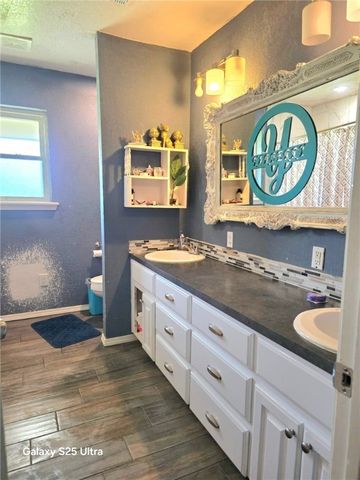 1507 Hollywood Place, Lavaca, AR 72941