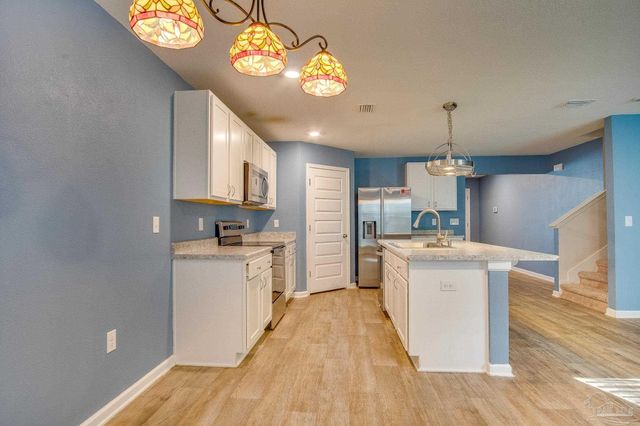 10589 Queens Gate Cir, Pensacola, FL 32506