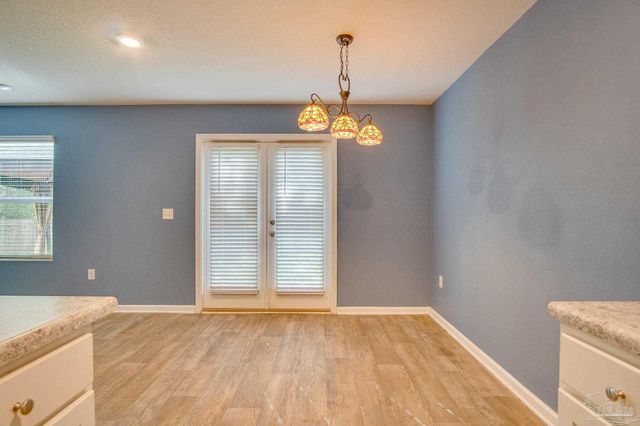 10589 Queens Gate Cir, Pensacola, FL 32506