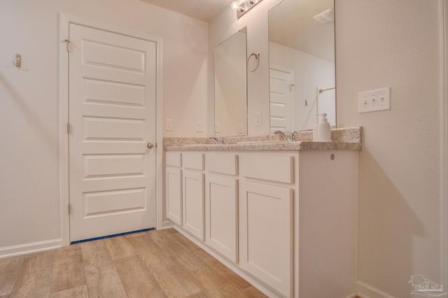 10589 Queens Gate Cir, Pensacola, FL 32506