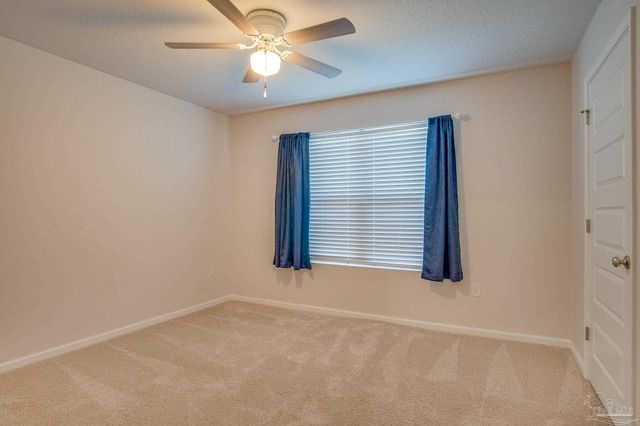 10589 Queens Gate Cir, Pensacola, FL 32506