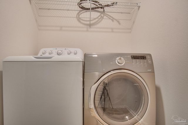 10589 Queens Gate Cir, Pensacola, FL 32506