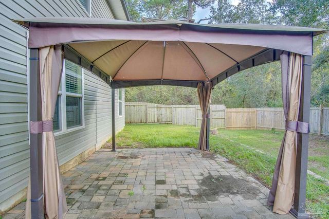 10589 Queens Gate Cir, Pensacola, FL 32506