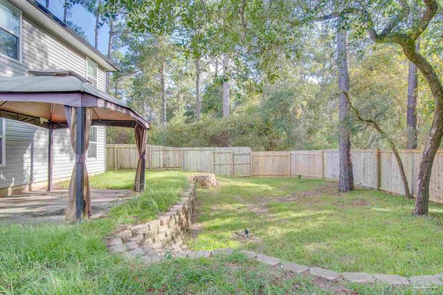 10589 Queens Gate Cir, Pensacola, FL 32506