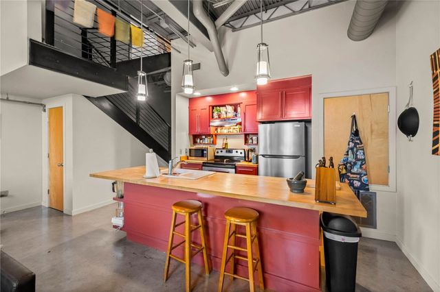 525 S School 430, Fayetteville, AR 72701