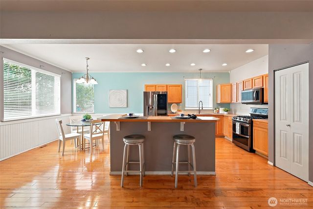 922 Gina Court SE, Olympia, WA 98513
