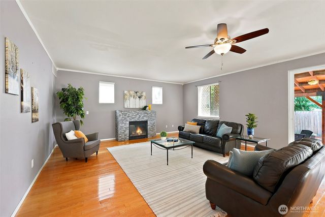 922 Gina Court SE, Olympia, WA 98513