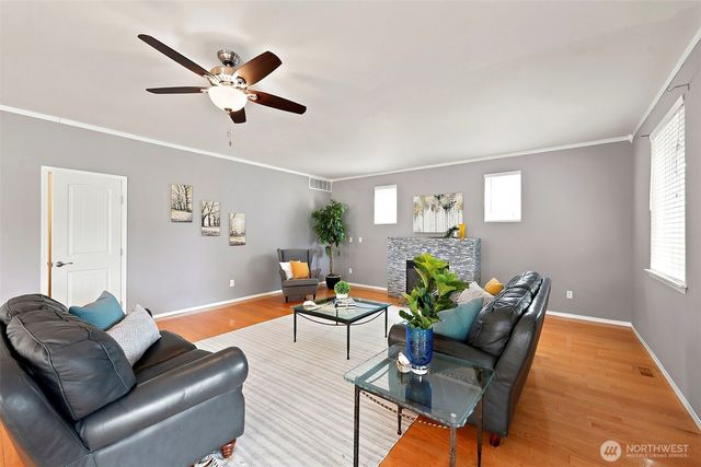 922 Gina Court SE, Olympia, WA 98513