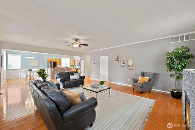 922 Gina Court SE, Olympia, WA 98513