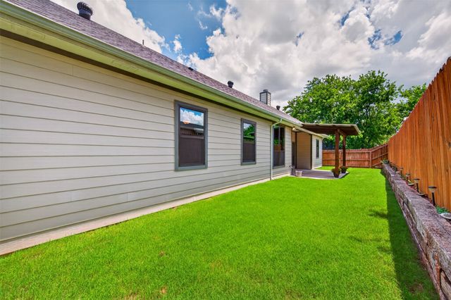 815 W Ball Street, Weatherford, TX 76086