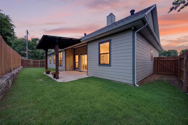 815 W Ball Street, Weatherford, TX 76086