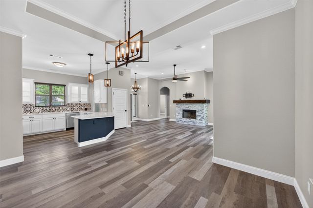 815 W Ball Street, Weatherford, TX 76086