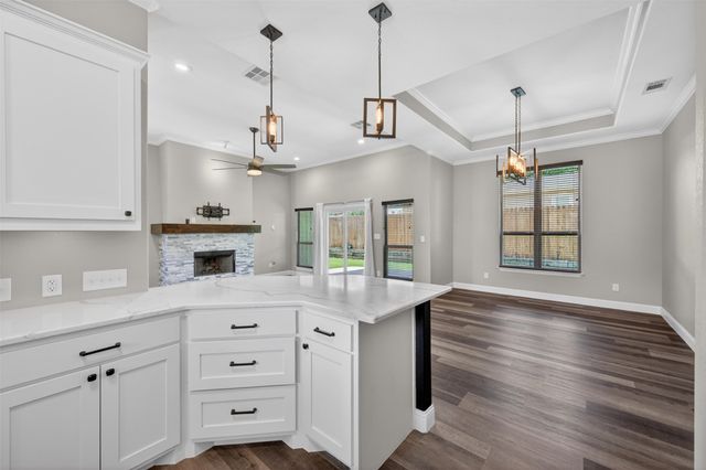 815 W Ball Street, Weatherford, TX 76086