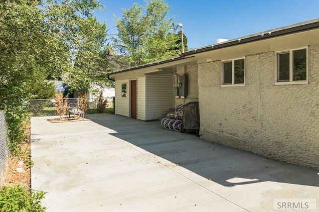 605 N 10th Avenue, Pocatello, ID 83201