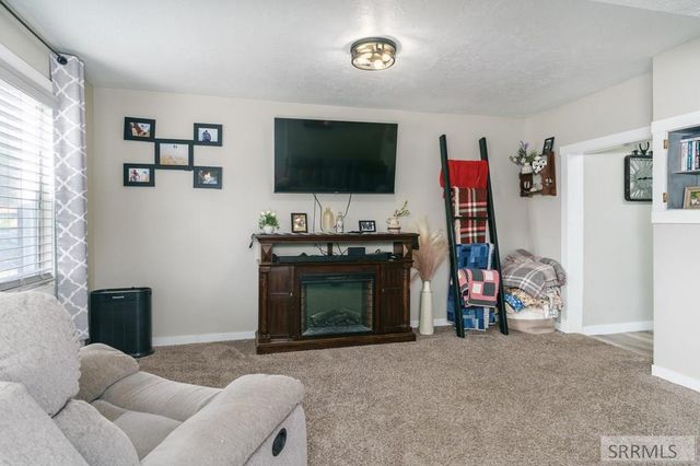 605 N 10th Avenue, Pocatello, ID 83201