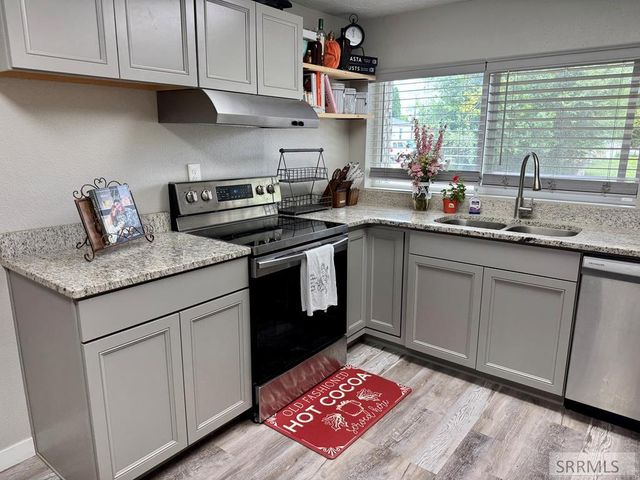 605 N 10th Avenue, Pocatello, ID 83201