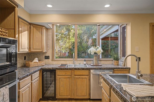 2386 215th Place SW, Brier, WA 98036