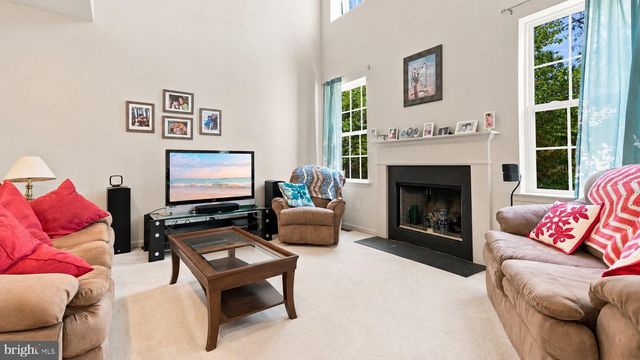 381 MANOR CIR, Harleysville, PA 19438