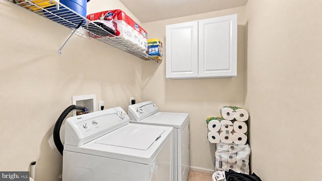 381 MANOR CIR, Harleysville, PA 19438
