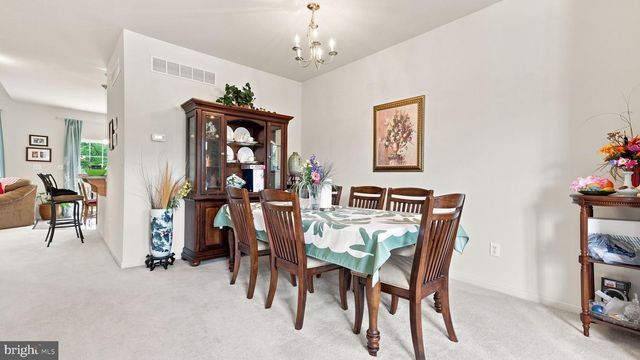 381 MANOR CIR, Harleysville, PA 19438