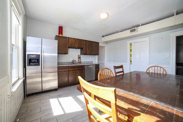 481 Cambridge St 2, Worcester, MA 01610