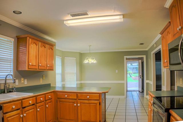 9978 Briarcliff Drive S, Mobile, AL 36608