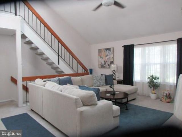 104-B RALSTON DR, Mount Laurel, NJ 08054